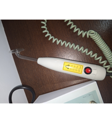 Aparato de electroterapia profesional Sores, de segunda mano en perfecto estado de funcionamiento. Sorisa